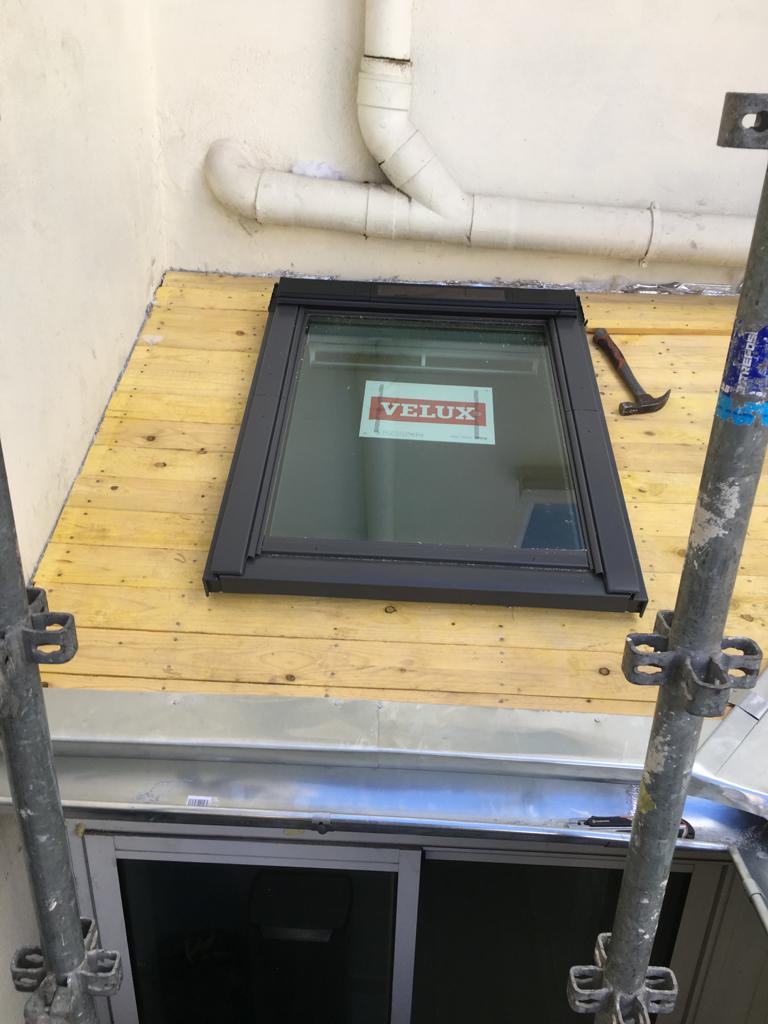 Pose de fenêtres de toit Velux à Fontainebleau (77300) en Seine et Marne 77